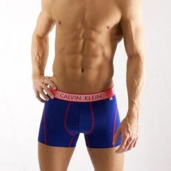 Calvin Klein 6438425 Limited Edition Countries Trunk